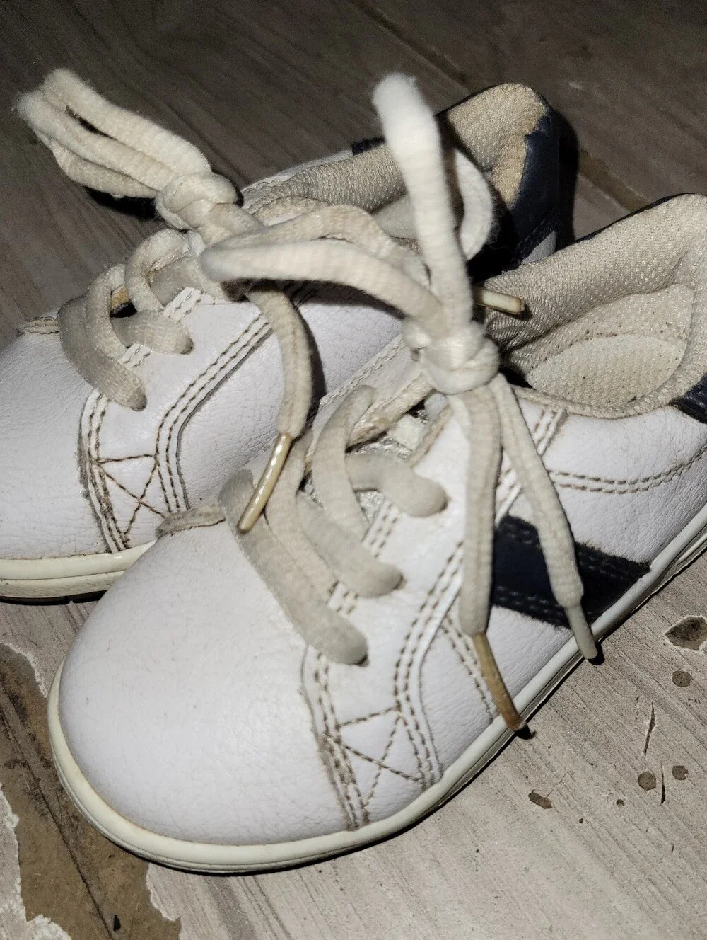 The Children's Place White & Navy Blue Stripe Toddler Sneakers Size 6